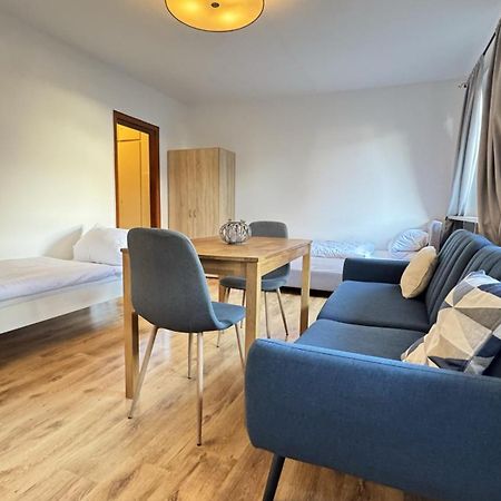 Studio-Apartments Fuer Monteure & Businessgaeste Zentral In Neumünster Eksteriør bilde