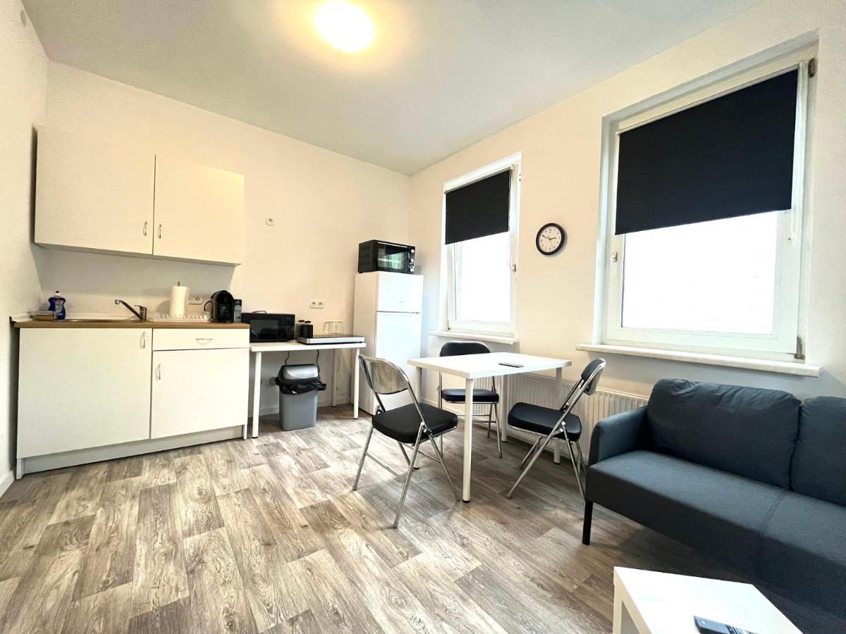 Studio-Apartments Fuer Monteure & Businessgaeste Zentral In Neumünster Eksteriør bilde