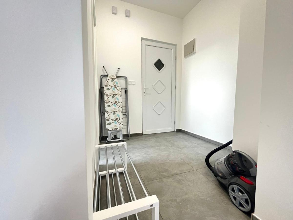 Studio-Apartments Fuer Monteure & Businessgaeste Zentral In Neumünster Eksteriør bilde